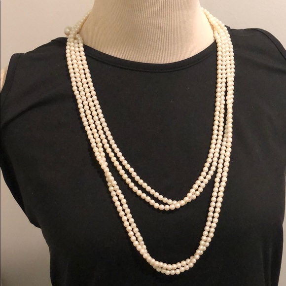 Long double pearl necklace - Picture 2 of 9